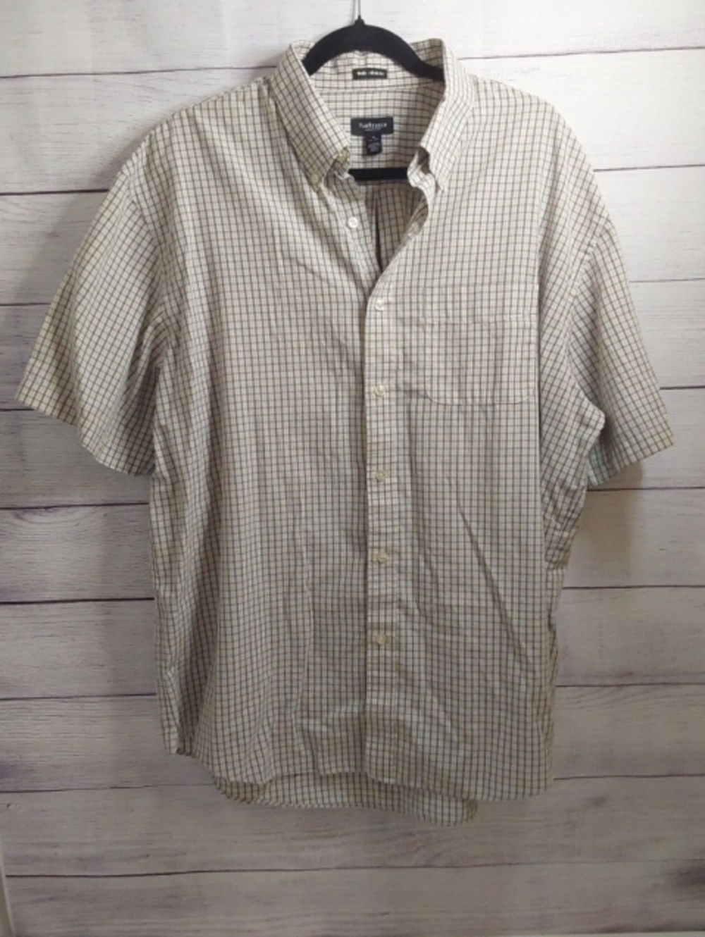 VanHeusen Beige and Gray Plaid Short Sleeve Button-Down Shirt